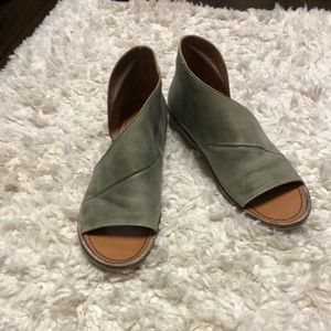 Free People open toed shooties